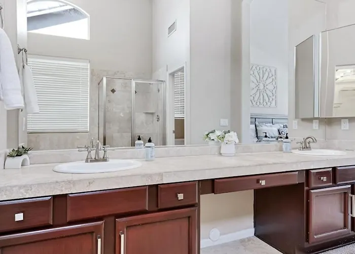 Amazing In Great Location Wbackyard Oasis * Scottsdale