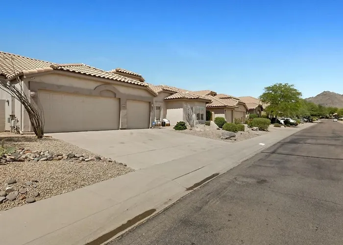 Amazing In Great Location Wbackyard Oasis