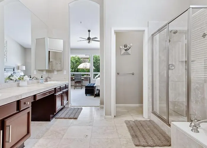 Amazing In Great Location Wbackyard Oasis Holiday home *