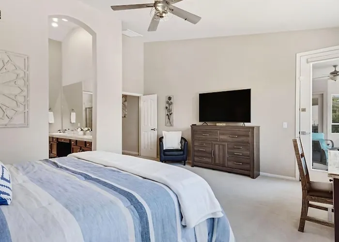 Holiday home Amazing In Great Location Wbackyard Oasis *