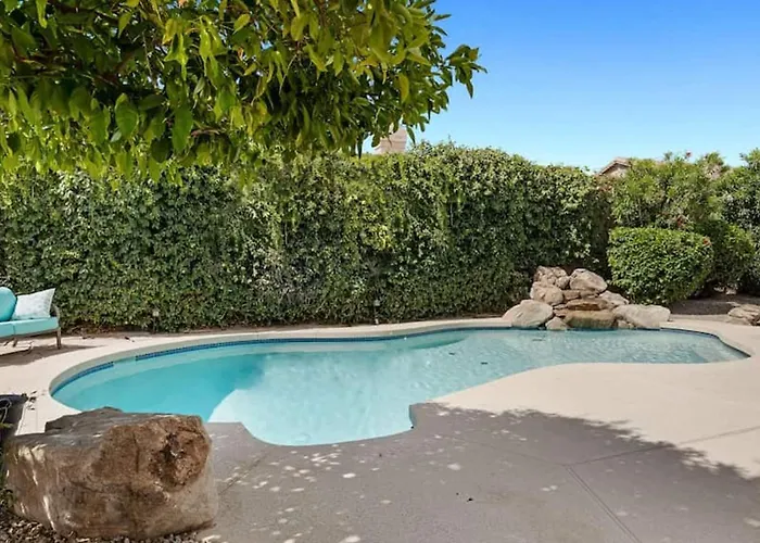 Amazing In Great Location Wbackyard Oasis