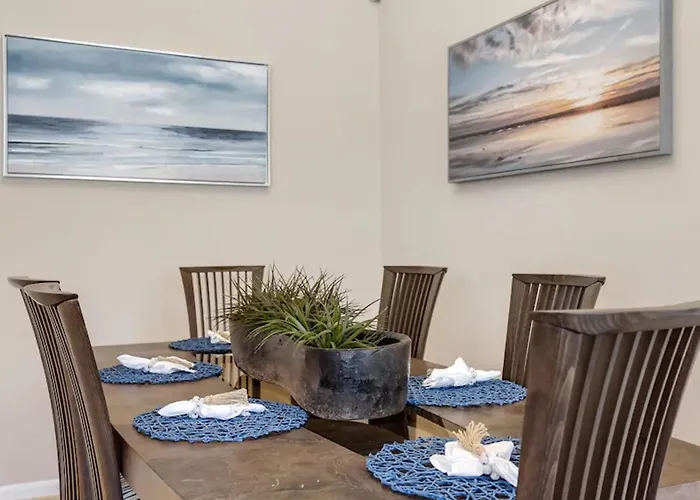 Holiday home Amazing In Great Location Wbackyard Oasis *