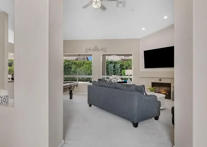 Amazing In Great Location Wbackyard Oasis *